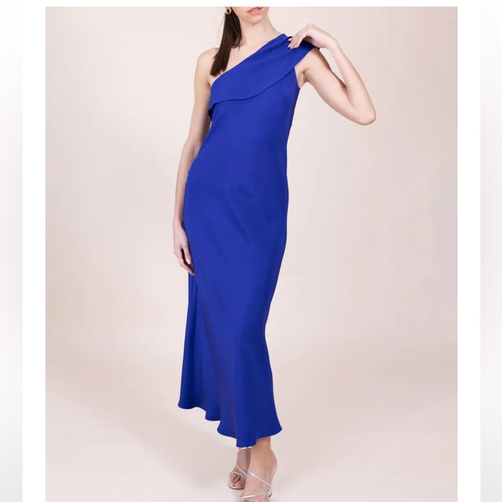 Elegant One-Shoulder Blue Dress